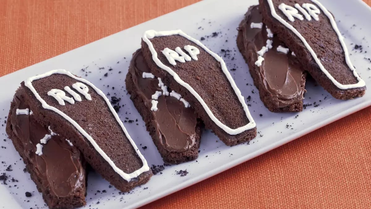 Coffin Cakes