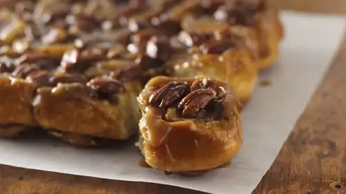 Caramel-Pecan Sticky Rolls