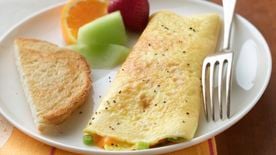 Robert Makes a Delicious Veggie Omelet using SAKUCHI™ 9.5 Retro Black  Nonstick Skillet/fry pan 