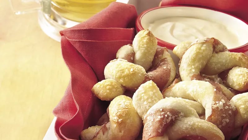 Ham Twisted Pretzels with Beer Dip