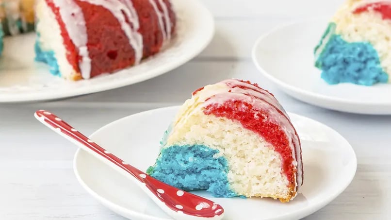 Easy Patriotic Cake for the 4th of July