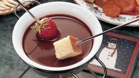 Betty Crocker Mini, Fondue Melting Pot Warmer and Chocolatier, 0.7 Quart,  Red
