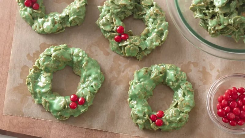 No-Bake Christmas Wreath Cookies