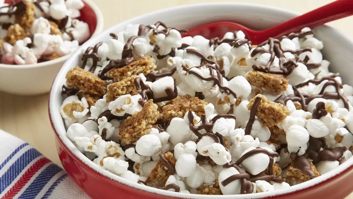 S’mores Popcorn Snack Mix