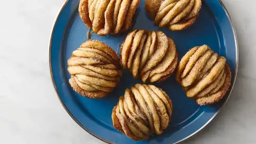 Cinnamon Sugar Pull-Apart Muffins