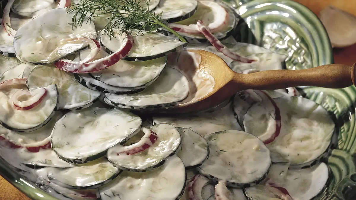 Cucumbers with Yogurt-Dill Sauce