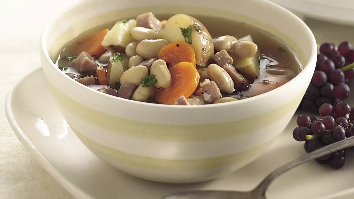 Slow-Cooker Tuscan Bean Soup