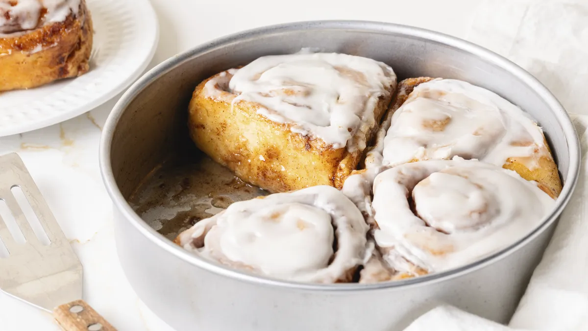 Easy Ultimate Cinnamon Rolls