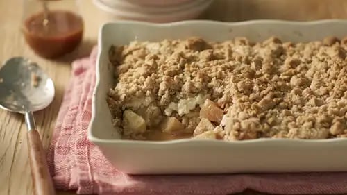 Salted Caramel Apple Cheesecake Crisp