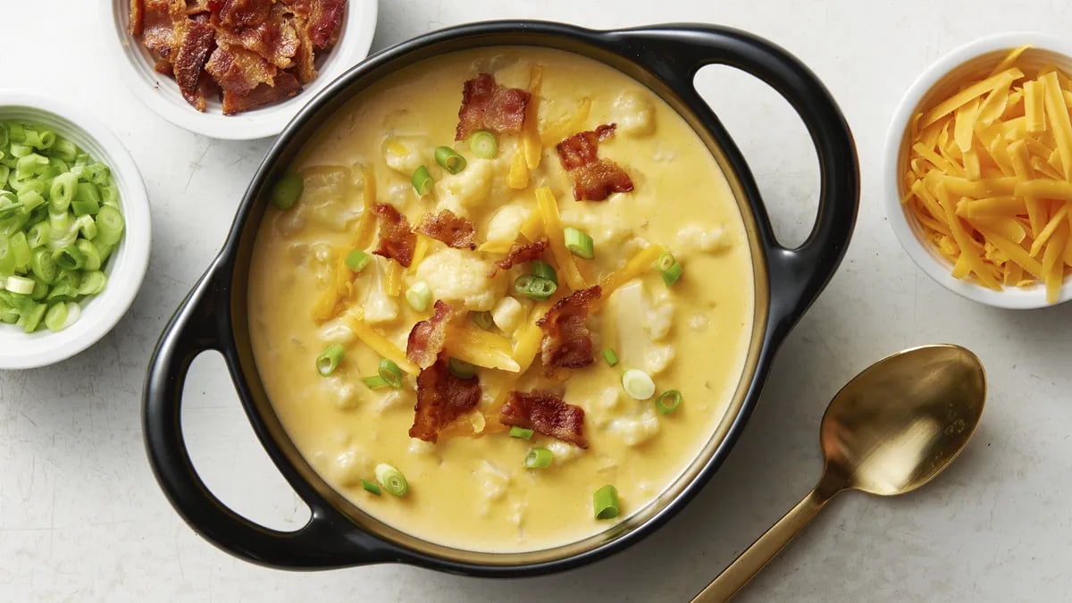 Loaded Creamy Cauliflower Soup