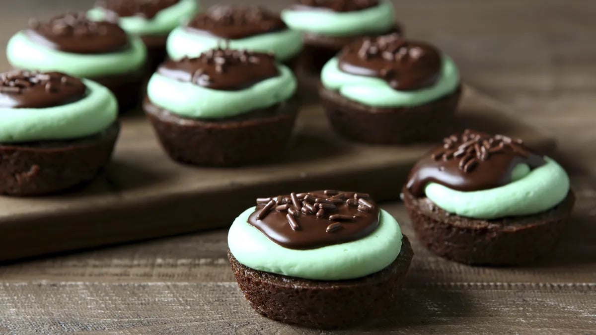 Grasshopper Brownie Bites