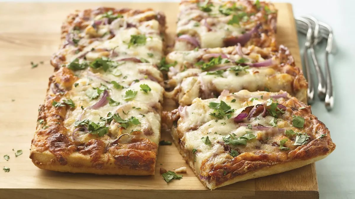 Raspberry-Chipotle Barbecue Chicken Pizza