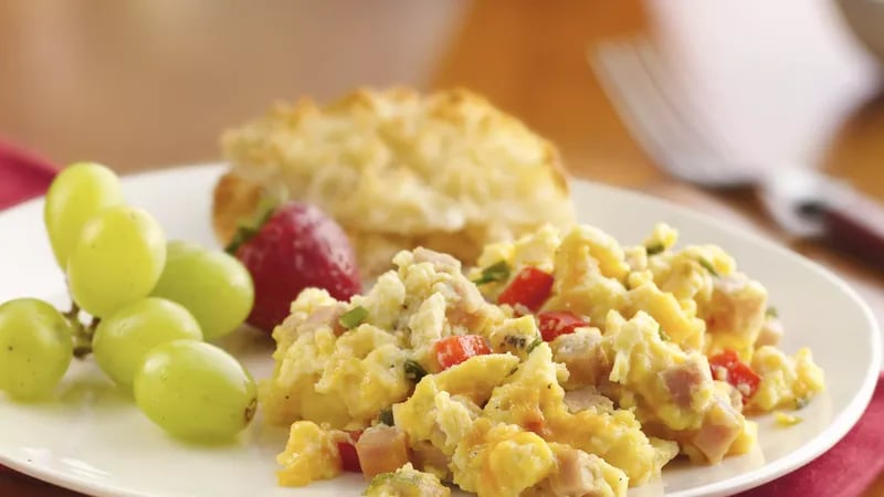 Crowd-Pleasing Scrambled Eggs