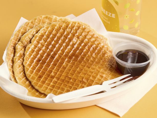 Liege Lacquemant (Thin Waffle in Orange Syrup)