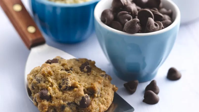 Quinoa Oatmeal Chocolate Chip Cookies