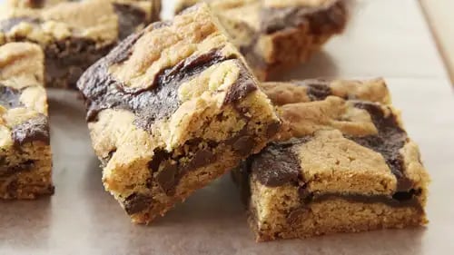 Fudgy Chocolate Chip Cookie Bars