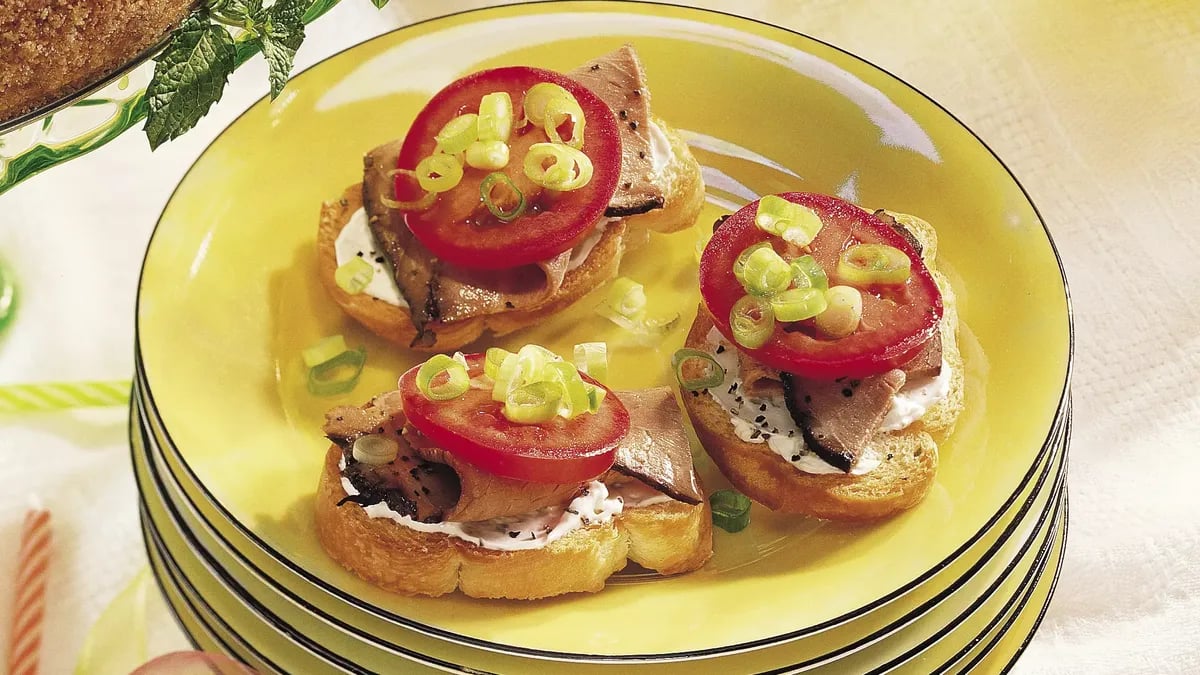 Garlic Beef Bruschetta