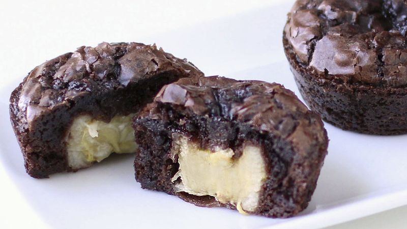 Banana-Stuffed Brownie Cupcakes