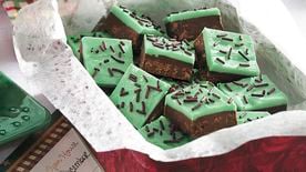 No-Bake Chocolate Mint Bars Recipe 