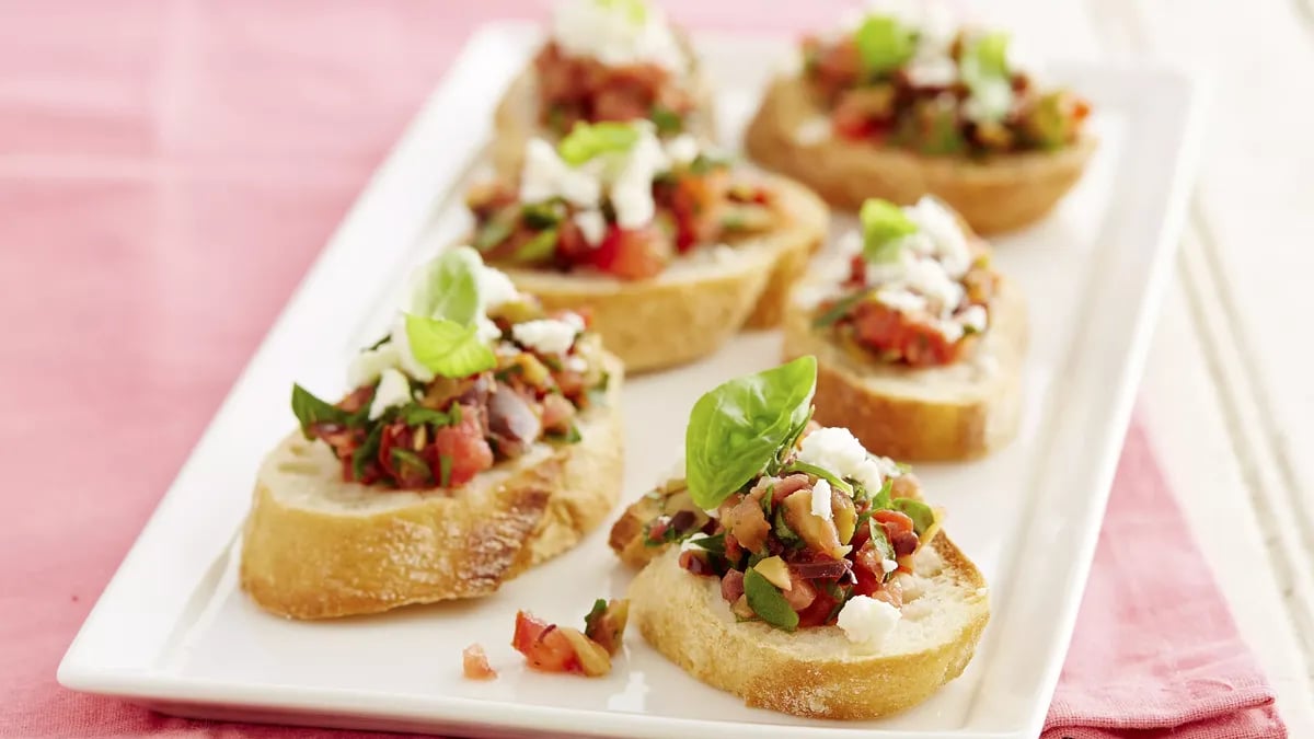 Tomato Tapenade Crostini