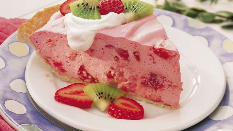 Fluffy Strawberry Pie