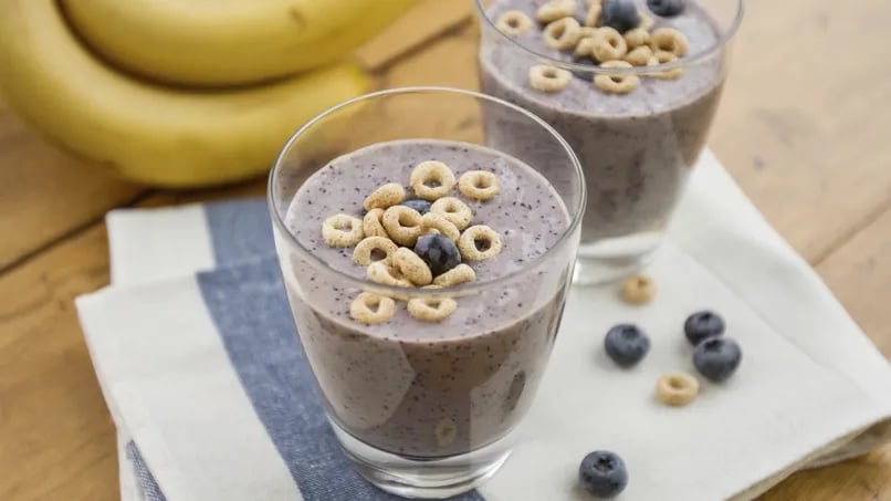 Gluten-Free Blueberry-Banana Cheerios™ Smoothies