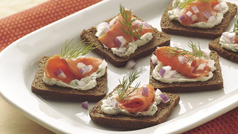Smoked Salmon with Dill Spread