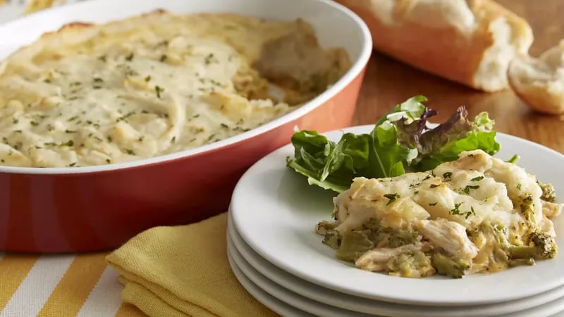 Potato-Topped Cheesy Broccoli-Chicken Casserole