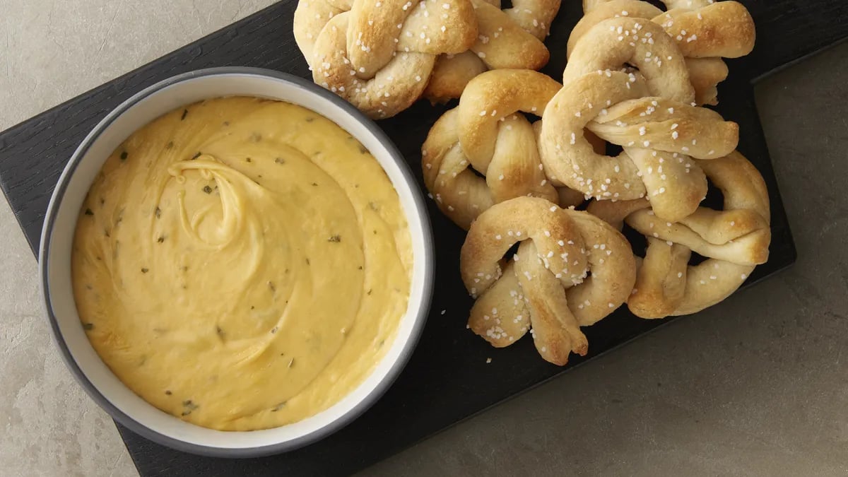 Easy Beer Cheese Dip