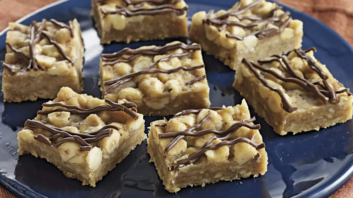 Hazelnut Praline Cookie Bars