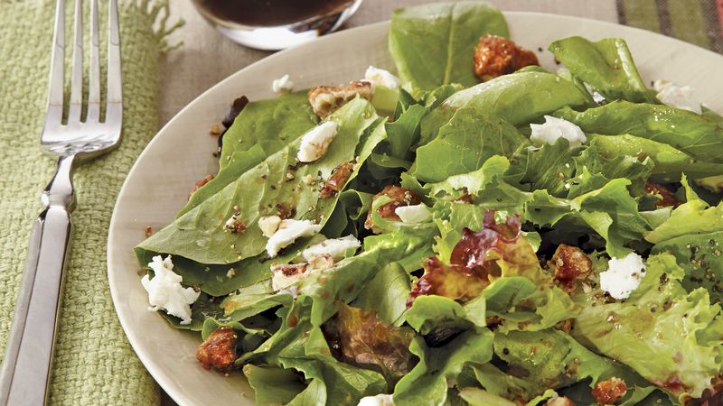 Salad Greens with Goat Cheese, Pecans and Sherry Vinaigrette
