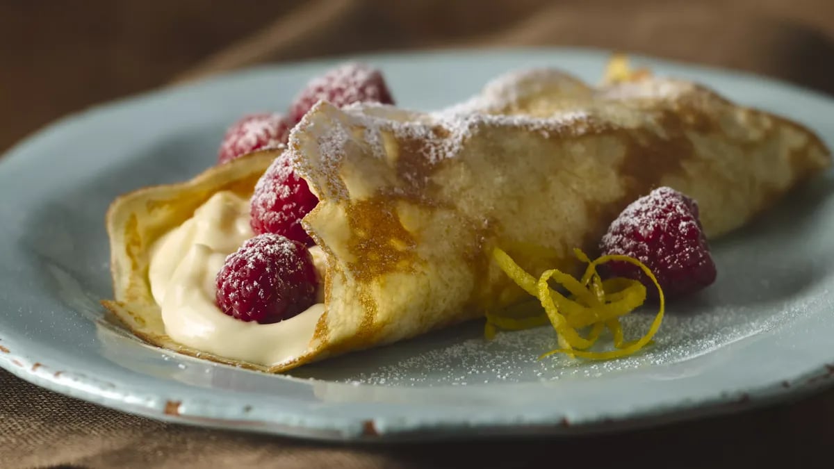 Fresh Lemon Cream Crepes