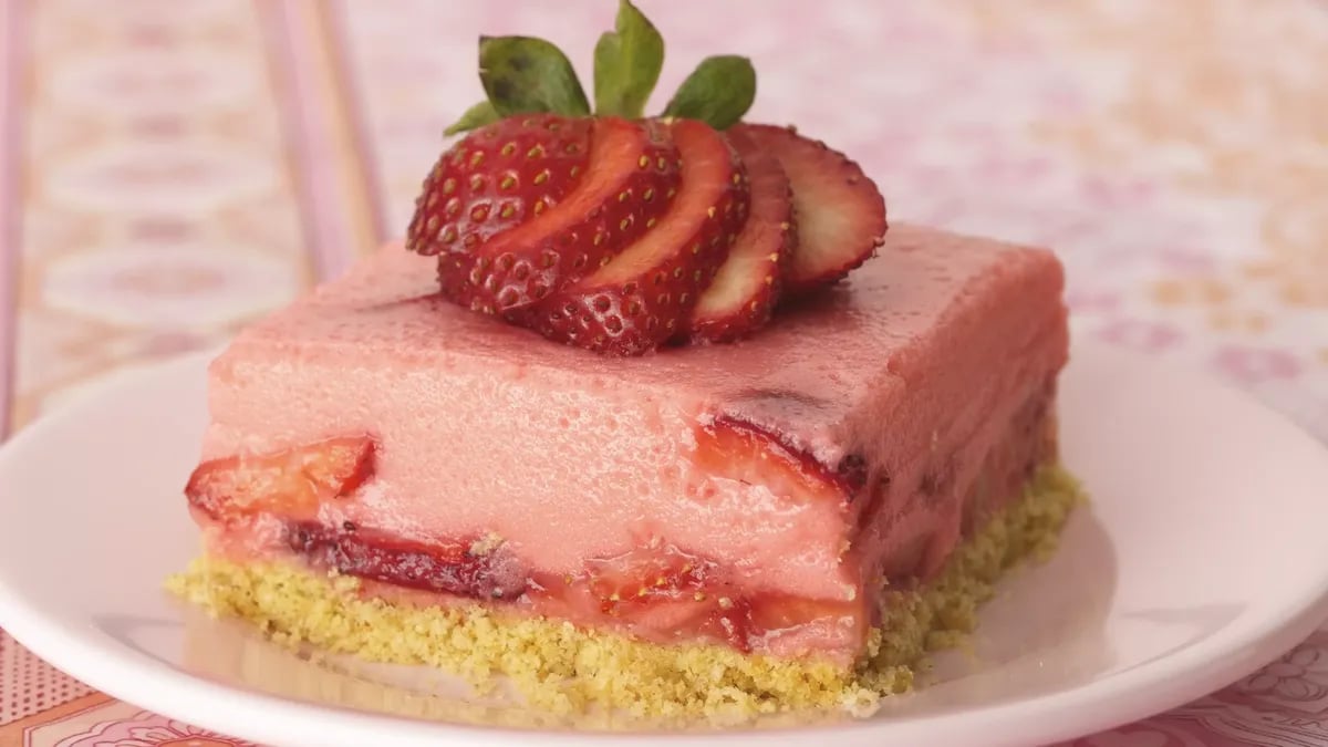 Triple-Strawberry Dessert