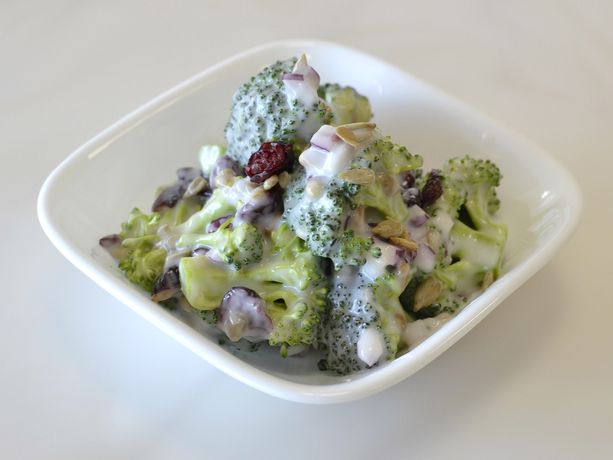 Creamy Broccoli and Cranberry Salad