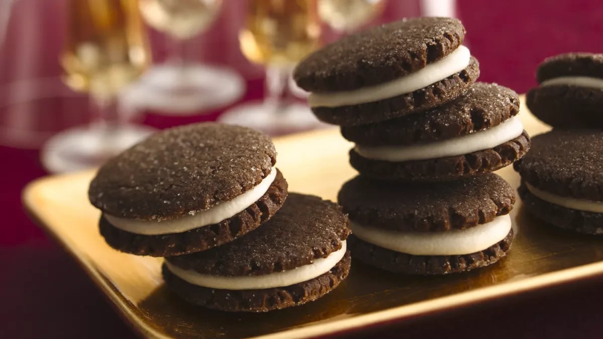 Chocolate Gingerbread Sandwich Cookies