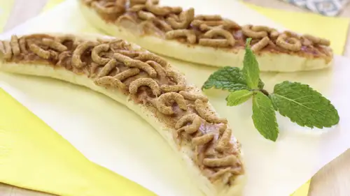 Hungry Girl's PB Nana Crunch Canoes