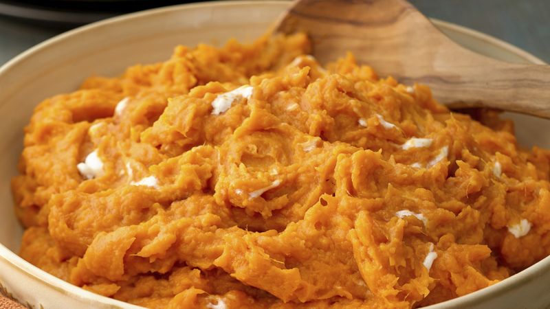 Creamy Mashed Sweet Potatoes with Maple Syrup