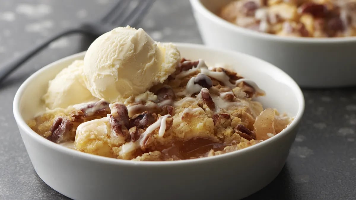 Apple Pecan Cobbler Dump Cake