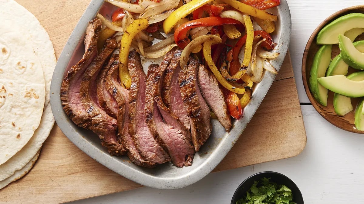 Garlic-Lime Flank Steak Fajitas