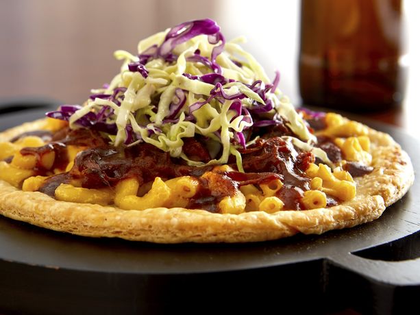 BBQ Pork, Mac and Cheese Flatbreads 