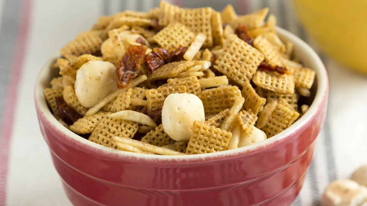 Spicy Tomato Chowder Chex Mix