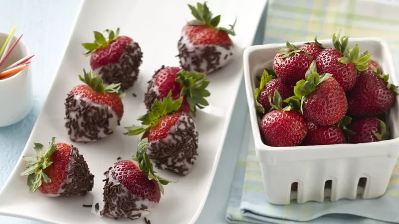 Frozen Yogurt-Dipped Strawberries