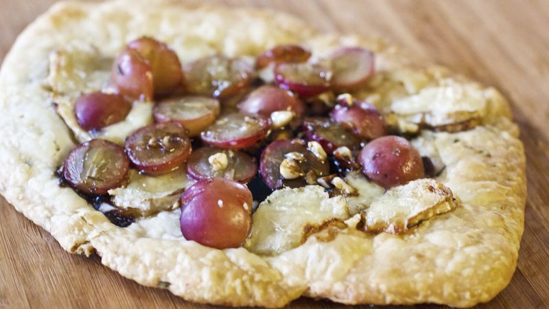  Roasted Grapes and Brie Flatbread