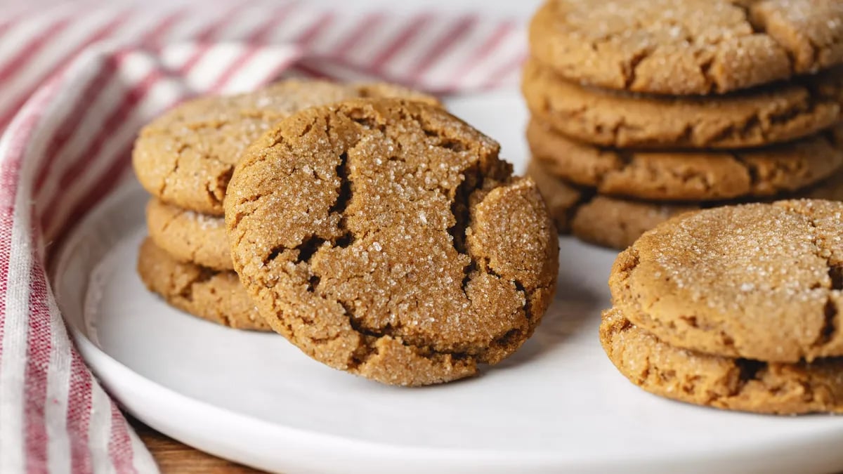 Soft Molasses Cookies