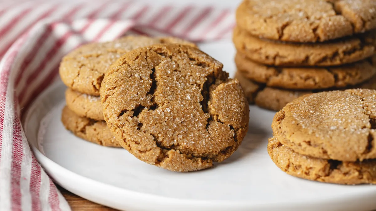 Ginger Molasses Cookies with Chewy Centers