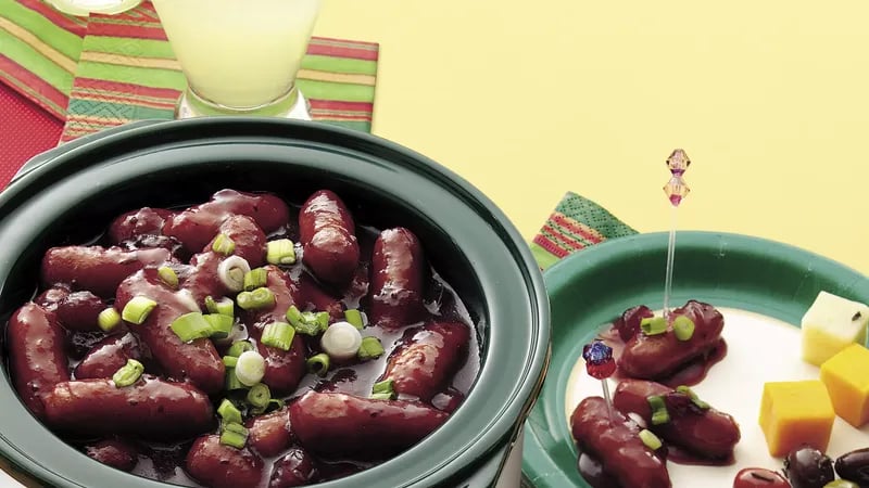 Cocktail Sausages in Crimson Sauce