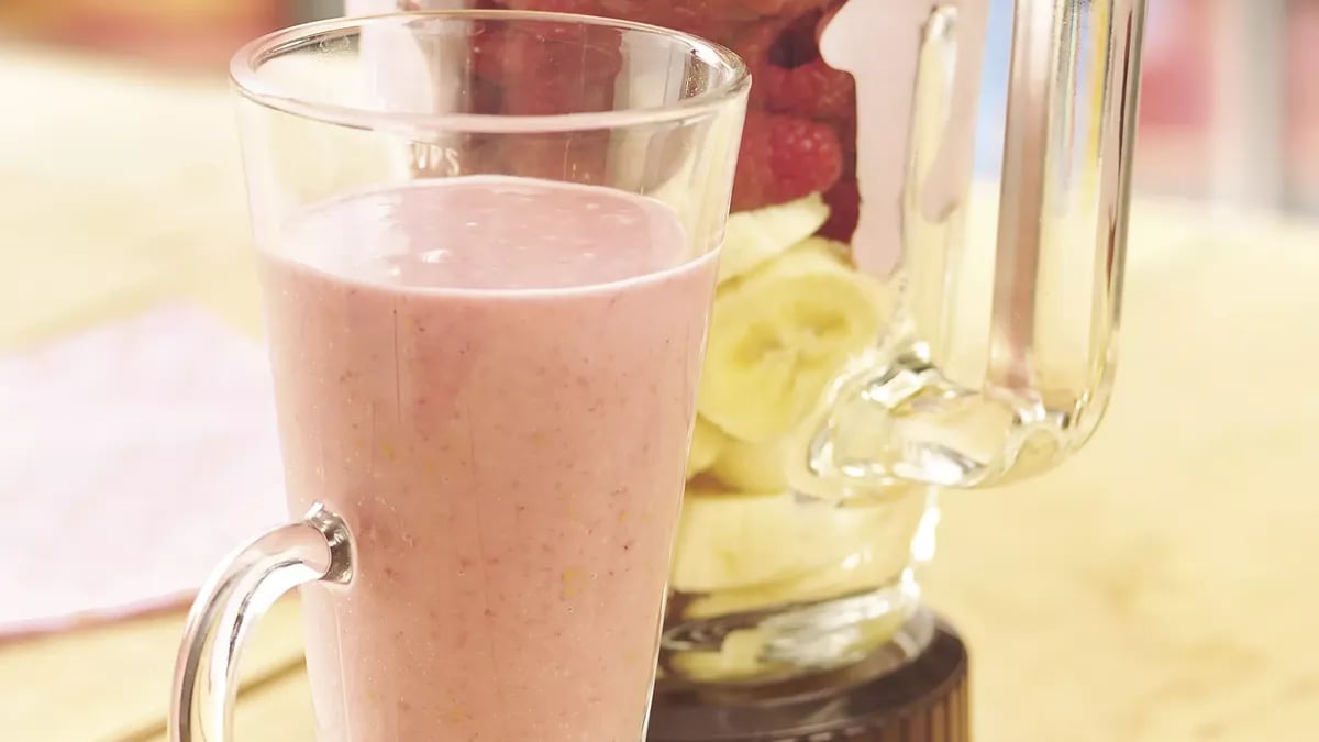 Gluten-Free Raspberry Lemonade Smoothies