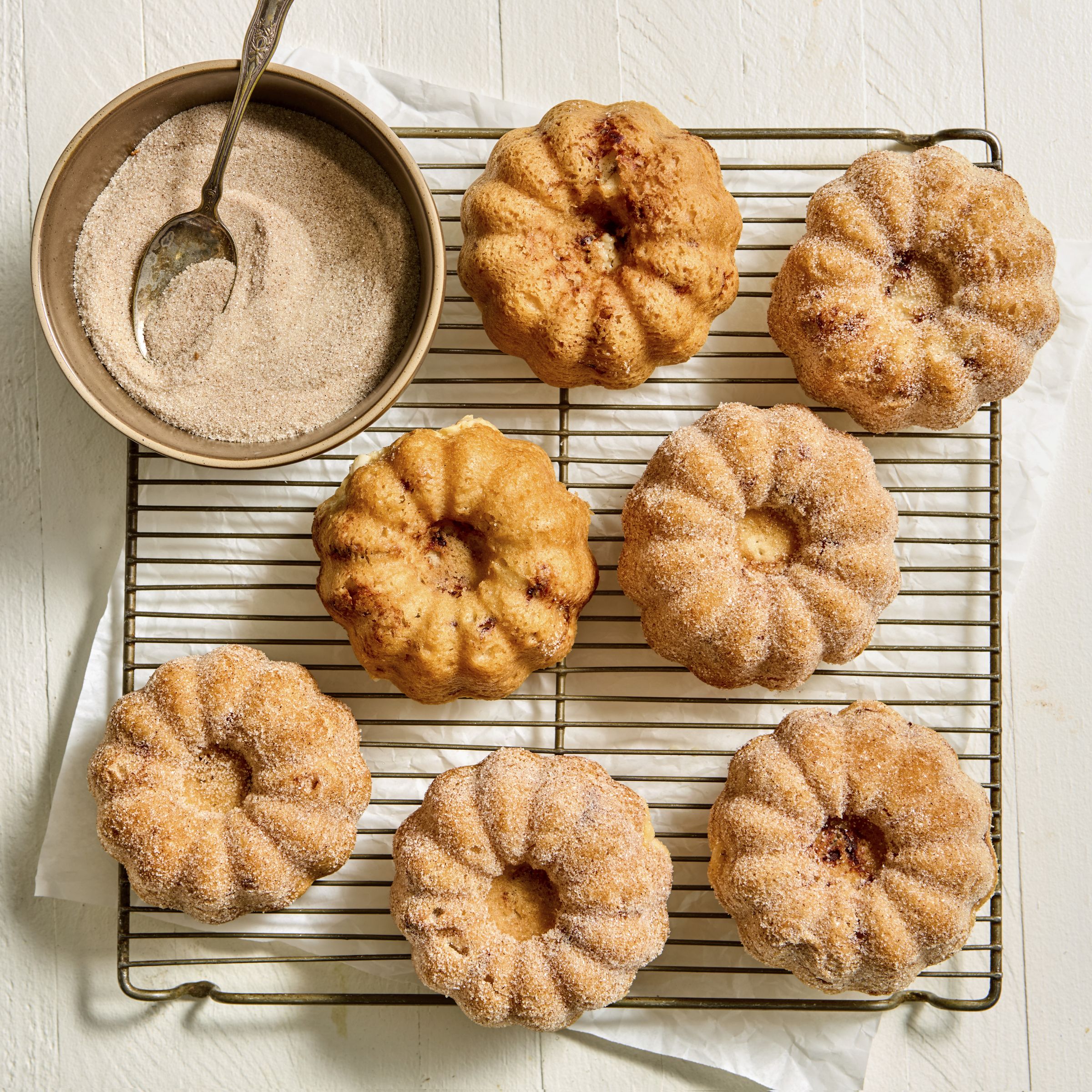  Styled Pillsbury Frozen Baked Filled Bundt Muffin Bulk Cinnamon Cream Cheese 48/2.5 oz