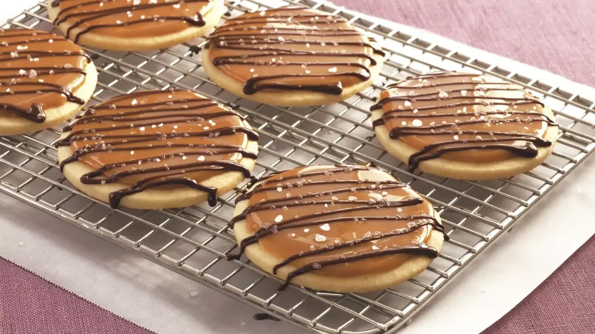 Salted Caramel Shortbread Cookies