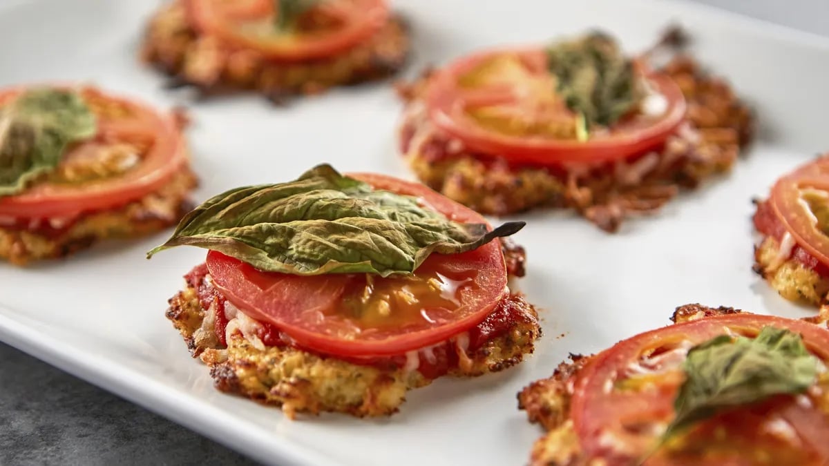 Mini Cauliflower-Crust Pizzas